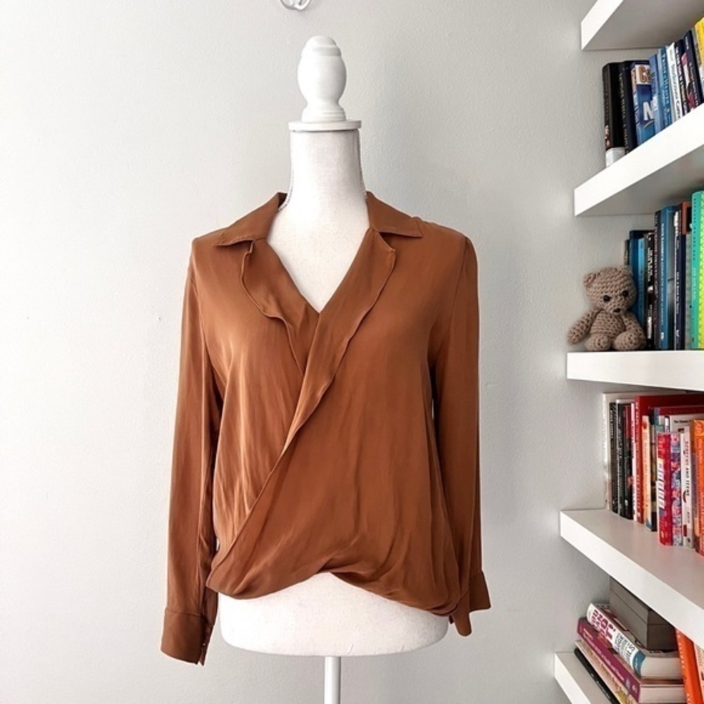 L'AGENCE Silk v-neck brown blouse size XS